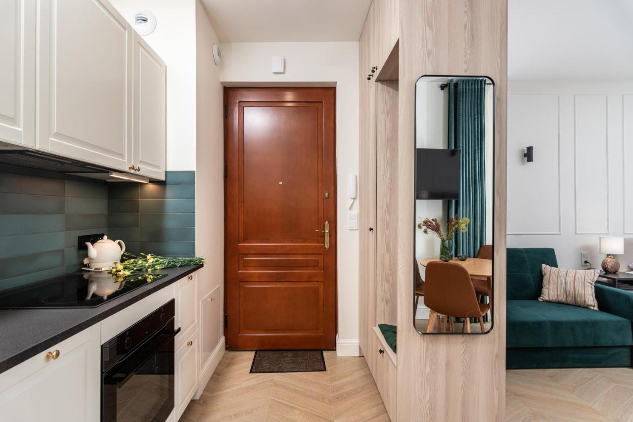 Atrium - Old Town Luxury Apartments - By Upstairs Krakow Exterior photo